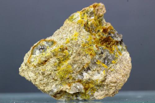Parsonsita<br />Mina Pinhal do Souto, Tragos, Chãs de Tavares, Mangualde, Distrito Viseu, Dão-Lafões, Centro, Portugal<br />25x10 mm<br /> (Autor: Juan Espino)