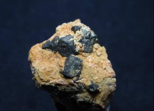 Galena<br />Mines de l'Alzina, Begues, Comarca Baix Llobregat, Barcelona, Cataluña / Catalunya, España<br />3 x 2 x 2 cm<br /> (Autor: karbu8)