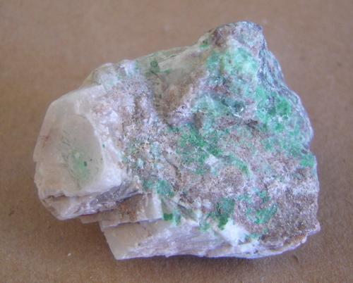 'Agardita', Barita y Malaquita<br />Clara Mine, Rankach Valley, Oberwolfach, Wolfach, Black Forest, Baden-Württemberg, Germany<br />5 x 4 x 3,5 cm<br /> (Autor: Anisio Claudio)