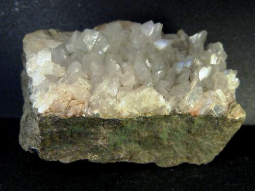 Heulandita<br />Distrito Pune (Distrito Poonah), Maharashtra, India<br />7 x 4 x 4,5 cm.<br /> (Autor: Felipe Abolafia)