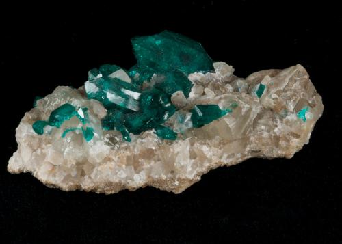 Dioptase<br />Altyn-Tyube deposit, Altyn-Tyube area, Kirghiz Steppes, Karaganda Region, Kazakhstan<br />47x15 mm<br /> (Author: steven calamuci)