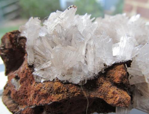 Hemimorphite<br />Ojuela Mine, Lugar San Juanito, Mapimí, Municipio Mapimí, Durango, Mexico<br />6.1 x 5.6 x3.4<br /> (Author: steven calamuci)