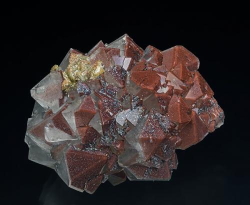 Quartz, Hematite, Siderite<br />former Cumberland, Cumbria, England / United Kingdom<br />7.3 x 5.6 cm<br /> (Author: am mizunaka)