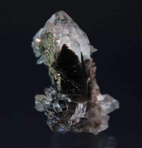 Quartz, Chlorite, Anatase, Rutile
White Mountains, Inyo County, California, USA
4.5 x 3.0 cm (Author: Don Lum)