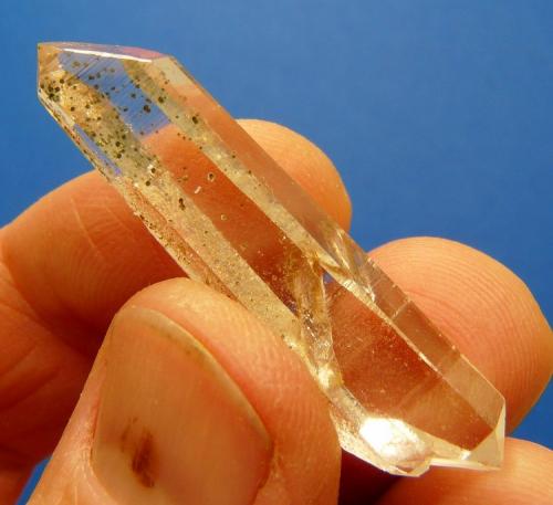 Quartz
Western Cape, South Africa
46 x 13 x 10 mm (Author: Pierre Joubert)