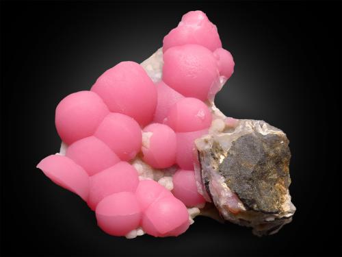 Rhodochrosite
Conselheiro Lafaiete, Minas Gerais, Brazil
5.7 x 5.1 x 2.5 cm (Author: xdxucn)