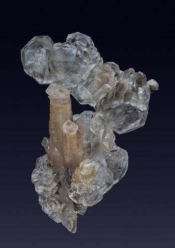Fluorite, Quartz
Huanggang Mine, Hexigten Banner, Ulanhad League, Inner Mongolia Autonomous Region, China
10.4 x 7.0 cm (Author: am mizunaka)