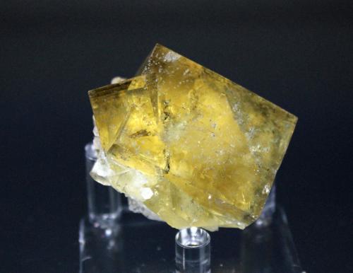 Fluorite
El Hamman Mine, Meknes, Meknes Prefecture, Meknes-Tafilalet Region, Morocco
5 x 4 cm (Author: Don Lum)