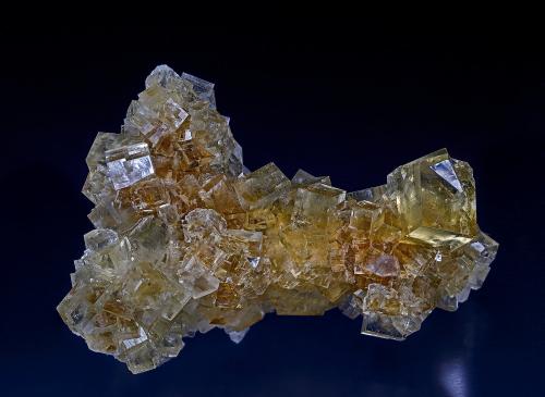 Fluorite
Hilton Mine, Scordale, North Pennines, Cumbria, England, UK
4 cm x 2.8 cm x 3.8 cm (Author: am mizunaka)