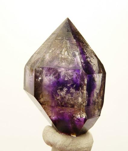 Quartz var. amethyst
Brandberg, Namibia
31 x 19 x 17 mm
Same as above. (Author: Pierre Joubert)