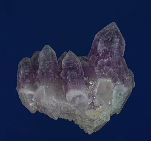 Quartz (var amethyst)
 Tehuilotepec, México State, Mexico
9.6 x 9.6 cm (Author: am mizunaka)