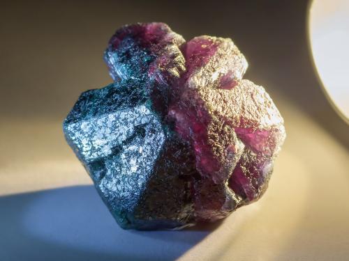 Chrysoberyl (variety alexandrite)
Novello Mine, Masvingo (Fort Victoria), Masvingo District, Zimbabwe
2.1 x 2 x 1.4 cm (Author: xdxucn)