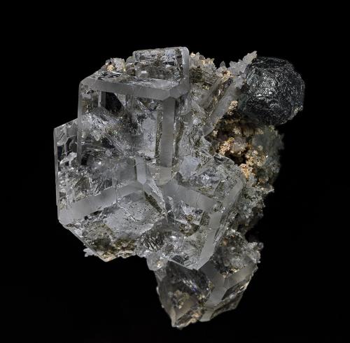 Fluorite, Sphalerite, Quartz
Nikolaevskiy Mine, Dal’negorsk, Kavalerovo Mining District, Primorskiy Kray, Far-Eastern Region, Russia
5.8 x 5.0 cm (Author: am mizunaka)