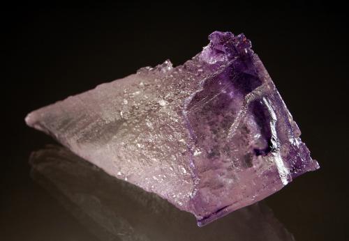 Fluorite
Elmwood Mine, Carthage, Smith County, Tennessee, USA
4.7 x 8.3 cm (Author: crosstimber)