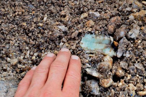 aquamarine
Revelstoke BC
aquamarine I found near revelstoke bc canada (Author: thecrystalfinder)