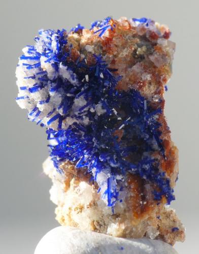 Azurite and calcite
Tsumeb, Namibia
21 x 15 x 12 mm
Same as above. (Author: Pierre Joubert)