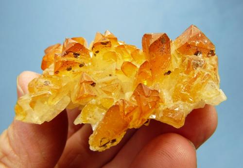 Calcite and iron oxide
Tsumeb, Namibia
60 x 37 x 23 mm
Same as above. (Author: Pierre Joubert)