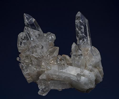 Quartz
Peña Blanca Mine, Mun. de San Pablo de Borbur, Vasquez-Yacopí Mining District, Boyacá Department, Colombia
10.9 x 5.8 x 9.5 cm (Author: am mizunaka)