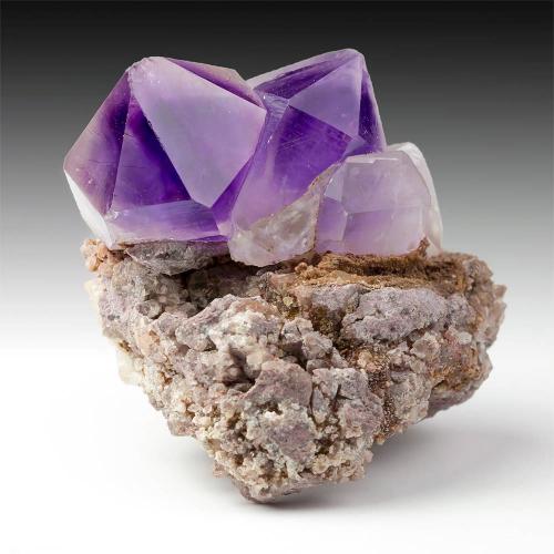 Quartz (var. amethyst)<br />Bou Oudi, Mount Adrar Tirecht, Tata Province, Souss-Massa Region, Morocco<br />4.3 x 4 x 3.5 cm<br /> (Author: xdxucn)