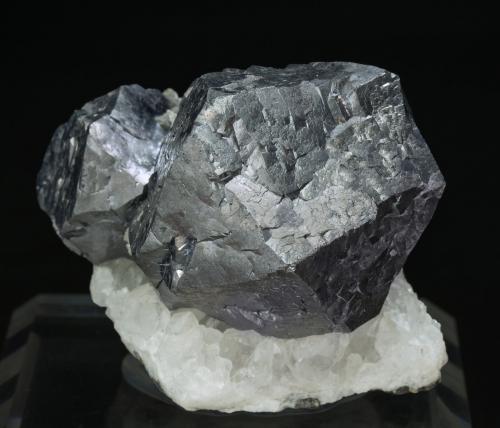 Galena on Quartz<br />Blackdene Mine, Ireshopeburn, Weardale, North Pennines Orefield, County Durham, England / United Kingdom<br />Specimen size: 5.3 × 4 × 4.5 cm<br /> (Author: Jordi Fabre)