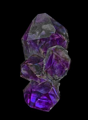 Quartz (var. amethyst)<br />Jacksons Crossroads, Condado Wilkes, Georgia, USA<br />6.2 x 3.0 cm<br /> (Author: am mizunaka)