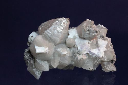 Witherite<br />Minerva I Mine, Ozark-Mahoning group, Cave-in-Rock Sub-District, Hardin County, Illinois, USA<br />6.7 x 4.1 cm<br /> (Author: Don Lum)