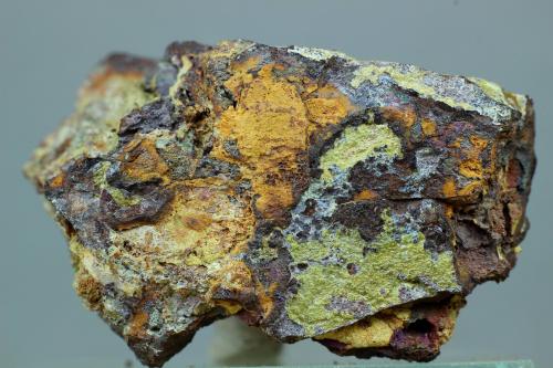 Hinsdalita<br />Minas Generala y Brigadiera, Cerro de las Cogollas, Losacio, Comarca Tierra de Alba, Zamora, Castilla y León, España<br />40x30x21 mm<br /> (Autor: Juan Espino)