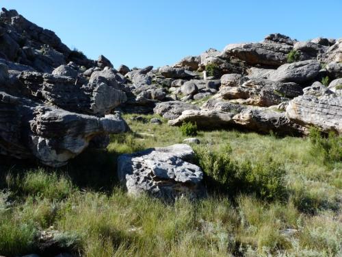 The small valley where I found this pocket with fadens. (Author: Pierre Joubert)