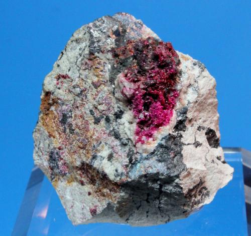 Spherocobaltite<br />Katanga Copper Crescent, Katanga (Shaba), Democratic Republic of the Congo (Zaire)<br />4 x 3.7 x 2.4 cm<br /> (Author: Don Lum)