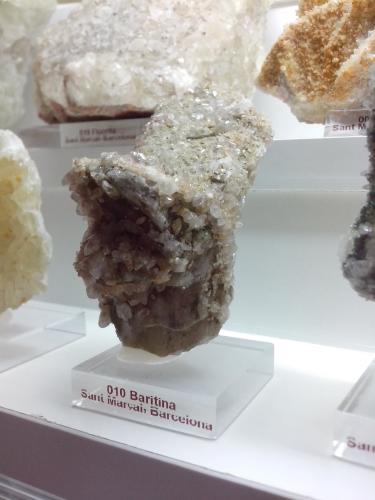 Baritina<br />Matagalls Mine (Sant Marçal Mines), Sant Marçal, Viladrau, Comarca Osona, Gerona / Girona, Catalonia / Catalunya, Spain<br />6 x 4 x 4  cm<br /> (Autor: DavidSG)