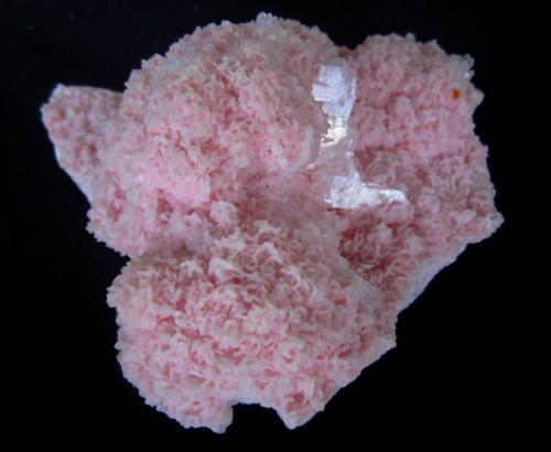 Rhodocrosite with quartz and barite<br />Cavnic mining area, Cavnic, Maramures, Romania<br />~ 8 x 6 cm<br /> (Author: Deyu)