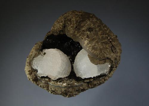 Epistilbite<br />Jalgaon District, Maharashtra, India<br />6.6 x 7.4 x 9.0 cm.<br /> (Author: crosstimber)