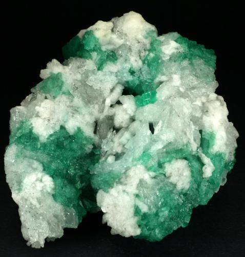 Beryl (variety emerald), Calcite<br />Coscuez mining district, Municipio San Pablo de Borbur, Western Emerald Belt, Boyacá Department, Colombia<br />105x80x60mm<br /> (Author: Fiebre Verde)