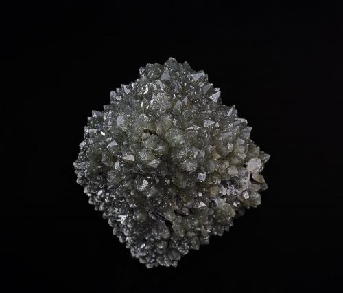 Quartz, Fluorite<br />Huanggang Mines, Hexigten Banner (Kèshíkèténg Qí), Chifeng (Ulanhad), Inner Mongolia Autonomous Region, China<br />5.4 x 5.2 cm<br /> (Author: am mizunaka)