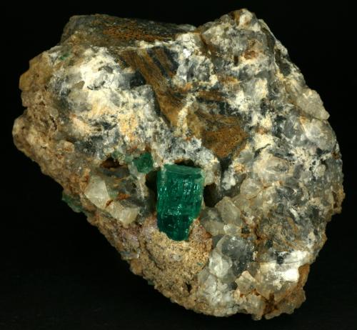 Beryl (variety emerald), Calcite<br />La Pita mining district, Cunas Mine, Municipio Maripí, Western Emerald Belt, Boyacá Department, Colombia<br />80x60x65mm<br /> (Author: Fiebre Verde)