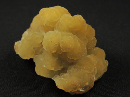 Smithsonita<br />San Antonio Mine (San Antonio el Grande Mine), East Camp, Santa Eulalia District, Municipio Aquiles Serdán, Chihuahua, Mexico<br />5.4 x 4.3 x 3.5 centimetros<br /> (Autor: Ricardo Melendez)