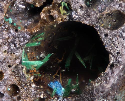 Brochantita<br />Oberhütte, Volkstedt, Eisleben, Mansfeld Basin, Saxony-Anhalt/Sachsen-Anhalt, Germany<br />Encuadre de 2,84mm<br /> (Autor: Oscar Fernandez)