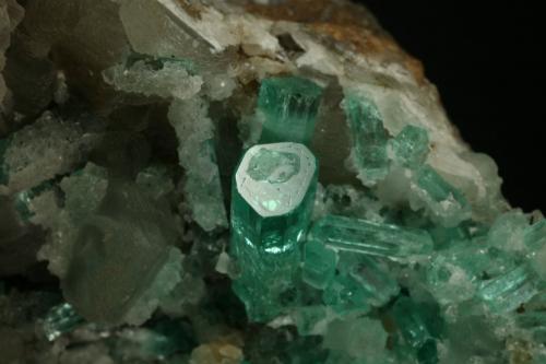 Beryl (variety emerald), Calcite<br />Coscuez mining district, Municipio San Pablo de Borbur, Western Emerald Belt, Boyacá Department, Colombia<br />85x80x60mm - Detail<br /> (Author: Fiebre Verde)