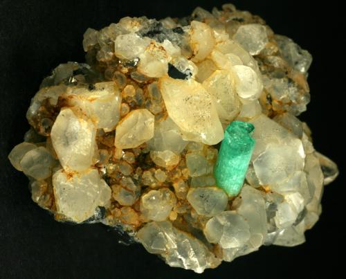 Beryl (variety emerald), Calcite<br />La Pita mining district, Polveros Mine, Municipio Maripí, Western Emerald Belt, Boyacá Department, Colombia<br />90x55x39mm<br /> (Author: Fiebre Verde)