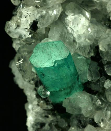 Beryl (variety emerald), Calcite<br />La Pita mining district, Polveros Mine, Municipio Maripí, Western Emerald Belt, Boyacá Department, Colombia<br />80x55x80mm<br /> (Author: Fiebre Verde)