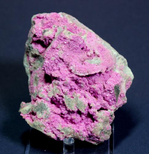Spherocobaltite<br />Distrito Kambove, Cinturón de cobre de Katanga, Katanga (Shaba), República Democrática del Congo (Zaire)<br />10.1 x 8.0 x 4.2 cm<br /> (Author: Don Lum)