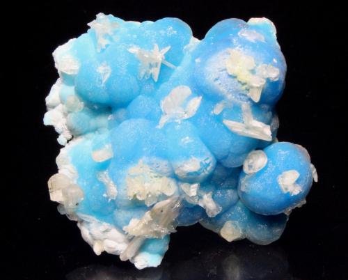 Hemimorphite, Cerussite<br />M'Fouati Mine, M'Fouati, M'Fouati District, Bouenza Department, Republic of the Congo<br />5 x 4.6 x 1.7 cm<br /> (Author: Don Lum)