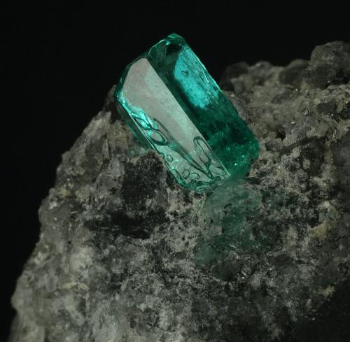 Beryl (variety emerald), Calcite, Pyrite, Quartz<br />Coscuez mining district, Municipio San Pablo de Borbur, Western Emerald Belt, Boyacá Department, Colombia<br />50x20x45mm<br /> (Author: Fiebre Verde)