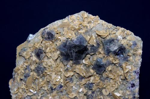 Fluorite, Siderite<br />Yido Mine, Bayan Obo, Bayan Obo Mining District, Baotou League, Inner Mongolia Autonomous Region, China<br />15.7 x 12.3 cm<br /> (Author: Don Lum)
