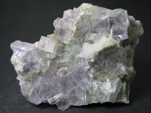 Fluorita<br />Zona minera de Berbes, Berbes, Ribadesella, Comarca Oriente, Principado de Asturias (Asturias), España<br />7 x 5''5 cm.<br /> (Autor: prcantos)