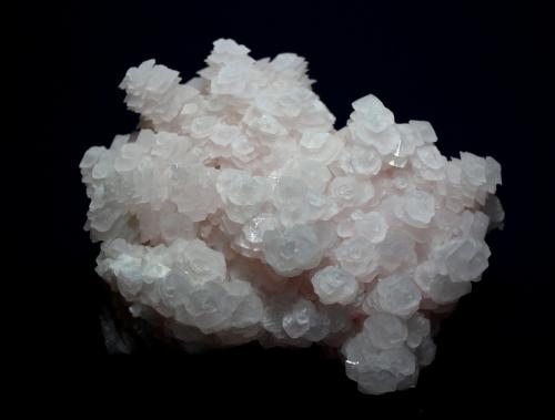 Calcite<br />Shizhuyuan Mine, Dongpo, Yizhang District, Chenzhou Prefecture, Hunan Province, China<br />17 x 16 cm<br /> (Author: Don Lum)