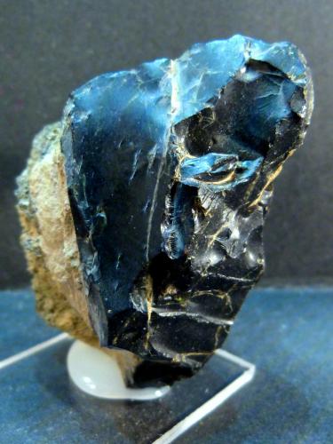 Obsidiana<br />Pico del Teide, La Orotava, Tenerife, Provincia de Santa Cruz de Tenerife, Canarias, España<br />5 x 6 x 4 cm.<br /> (Autor: Felipe Abolafia)