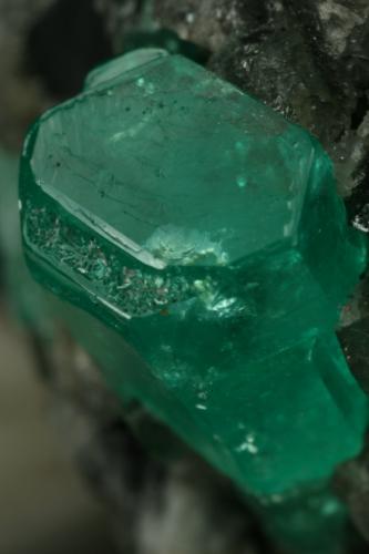 Beryl (variety emerald), Calcite<br />Coscuez mining district, Municipio San Pablo de Borbur, Western Emerald Belt, Boyacá Department, Colombia<br />35x40x55mm<br /> (Author: Fiebre Verde)