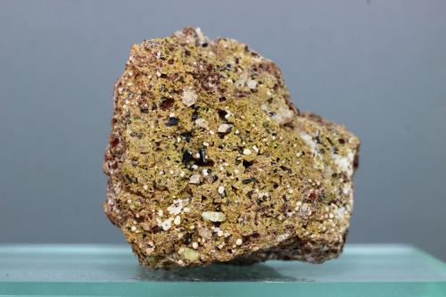 Pseudobrookita<br />Nuestra Señora del Carmen Mines, La Celia, Jumilla, Comarca Altiplano, Region of Murcia (Murcia), Spain<br />40x34 mm<br /> (Autor: Juan Espino)