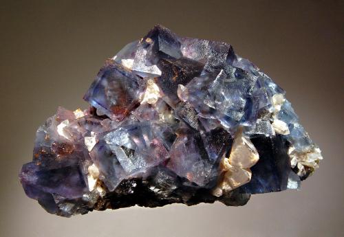 Fluorite<br />Okorusu Mine, Otjiwarongo District, Otjozondjupa Region, Namibia<br />6.7 x 11.2 cm<br /> (Author: crosstimber)